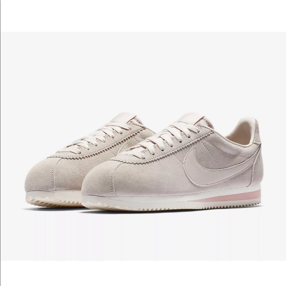 Brand new desert sand suede nike Cortez size 8.5